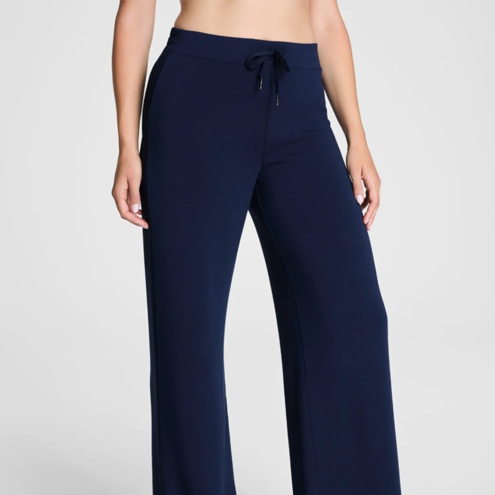 Spanx AirEssentials Wide Leg Pants Size Large in Tall Inseam!